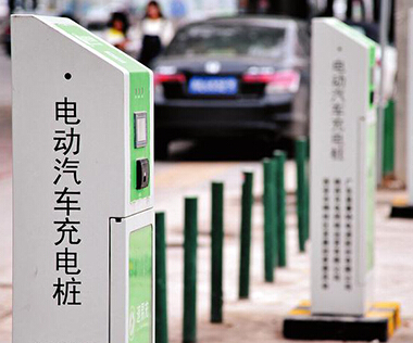 人民網(wǎng)：充電樁少、充電時(shí)間長(zhǎng) 換電式出租車(chē)前景如何