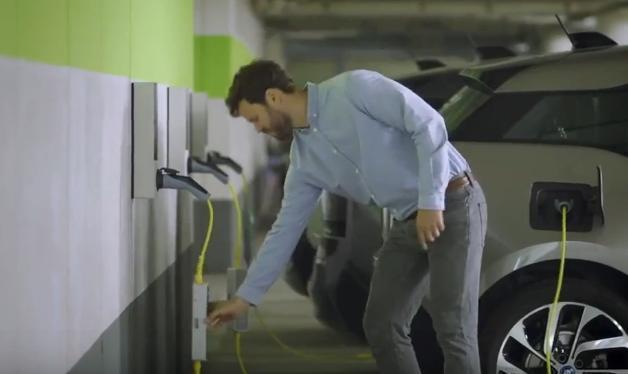 電動汽車充電新方法，將路燈改造成充電樁