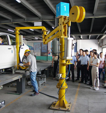 工信部赴杭州伯坦 調(diào)研“車電分離、分箱換電”生態(tài)